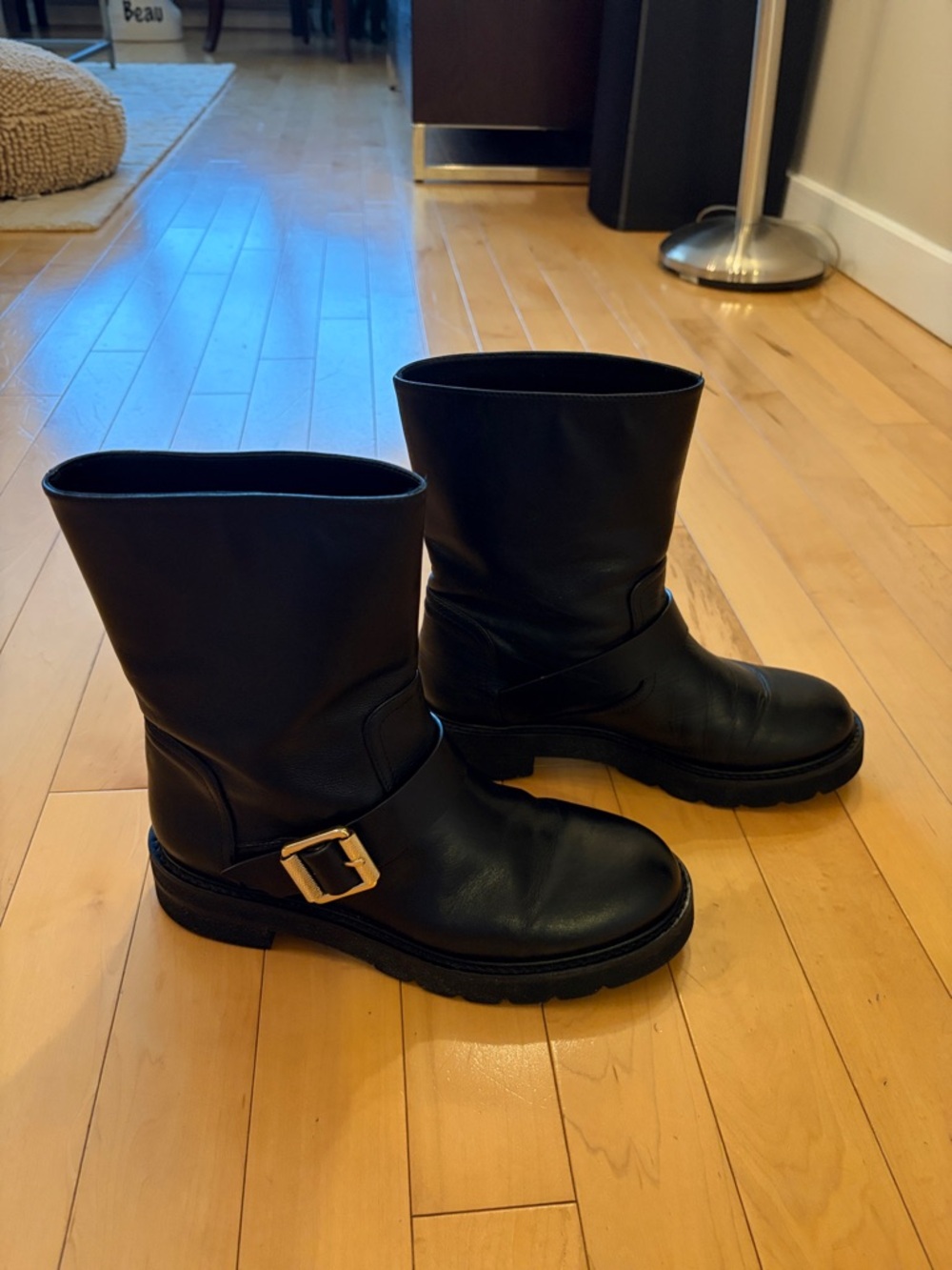 Stuart Weitzman Rider Lyft Moto Boot, Black
Calf Leather, size 7.5